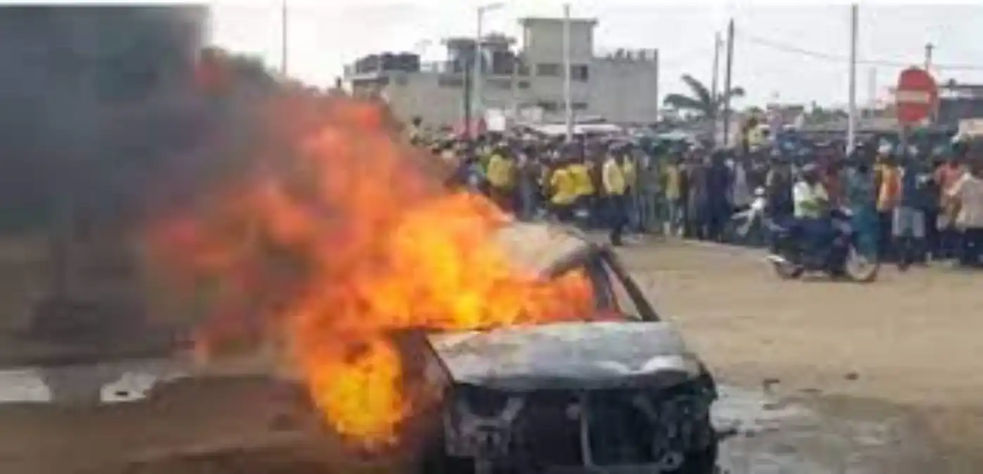 Abomey-Calavi: several businesses devastated by a fire along the wholesale market road at Akassato