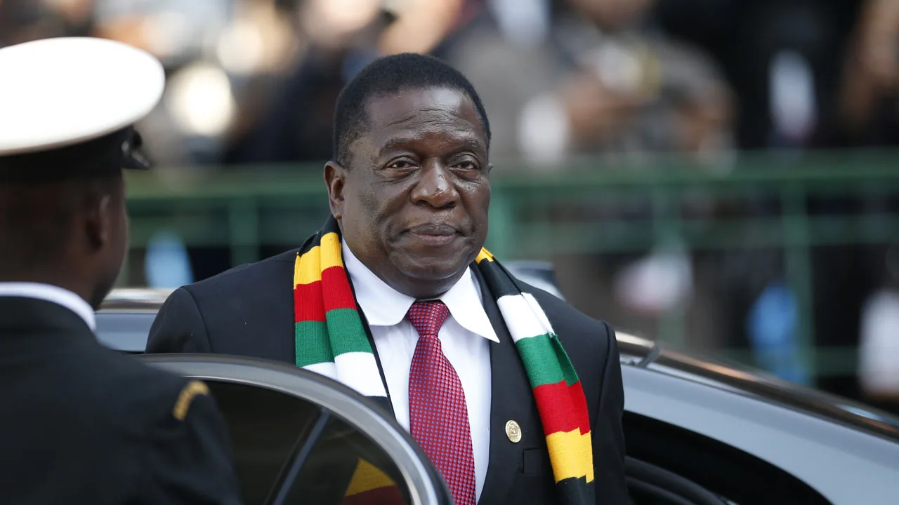 Zimbabwe: Mnangagwa reorganizes several institutions and appoints an electoral commissioner