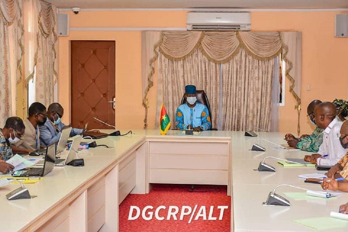 Burkina : les membres des commissions spécialisées de l’Assemblée législative de la transition, installés