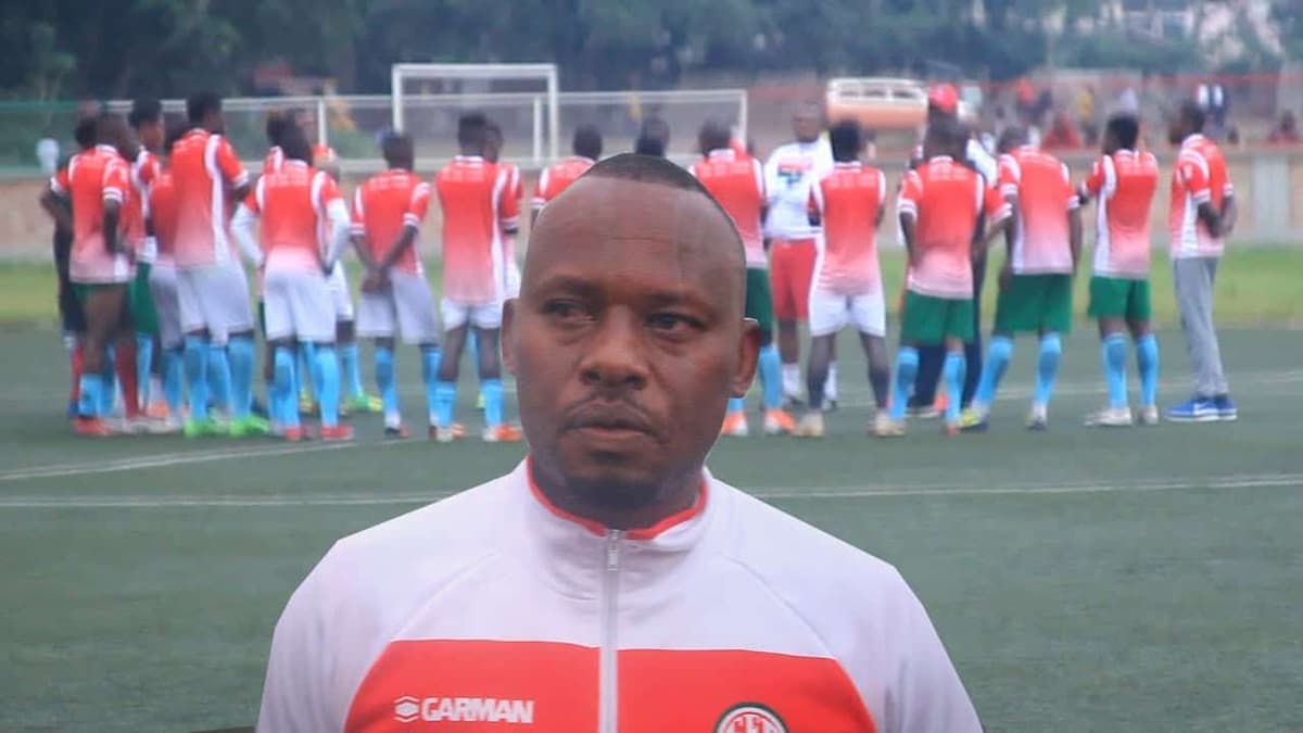 Burundi: le sélectionneur Jimmy NdayizeyeÂ rempile avec les Hirondelles