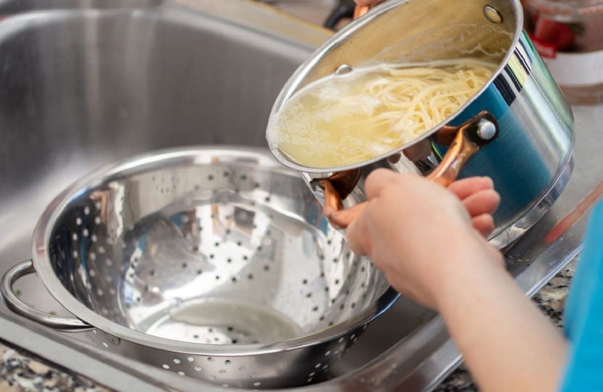 Cuisine : voici pourquoi il ne faut pas rincer les pà¢tes après la cuisson selon les experts