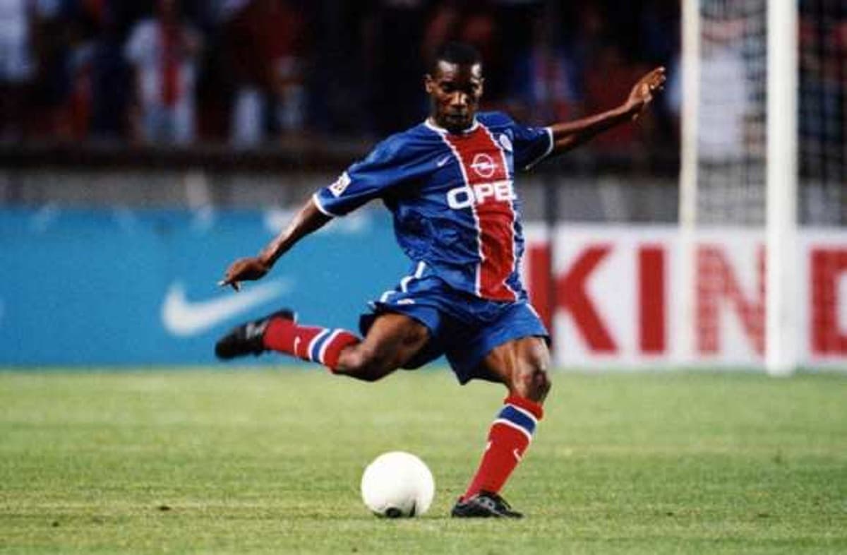 Légendes: la FIFA célèbre les dribbles de Jay-Jay Okocha (vidéo)ï¿¼