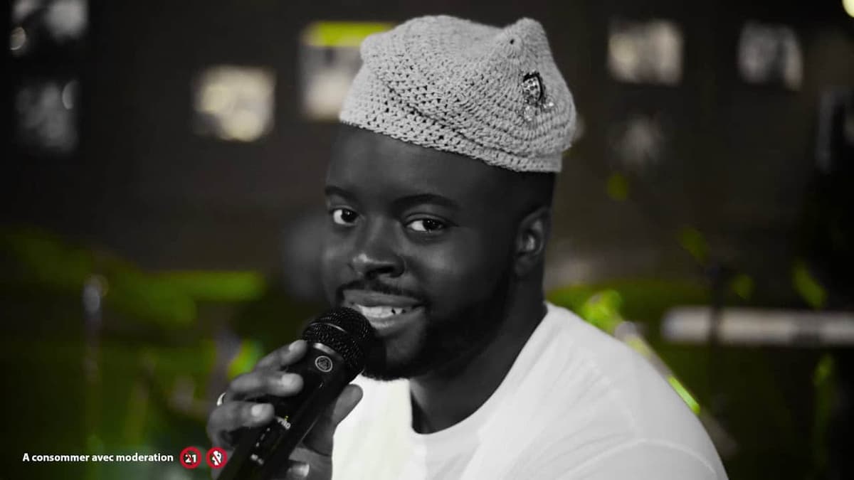 LockoÂ serait-il devenu h0m0sÂ£xuel ? Ce cliché du chanteur camerounais sème le doute