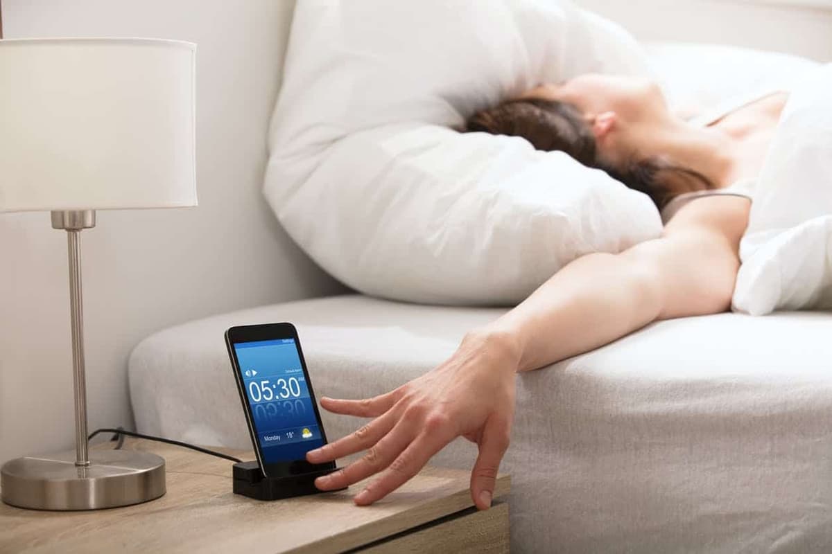 Voici pourquoi vous devriez arrêter d’utiliser votre smartphone comme alarme
