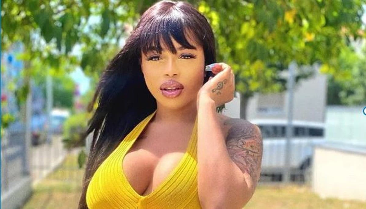 Blanche Bailly: la chanteuse brutalisée, trainée au sol avant son arrestation