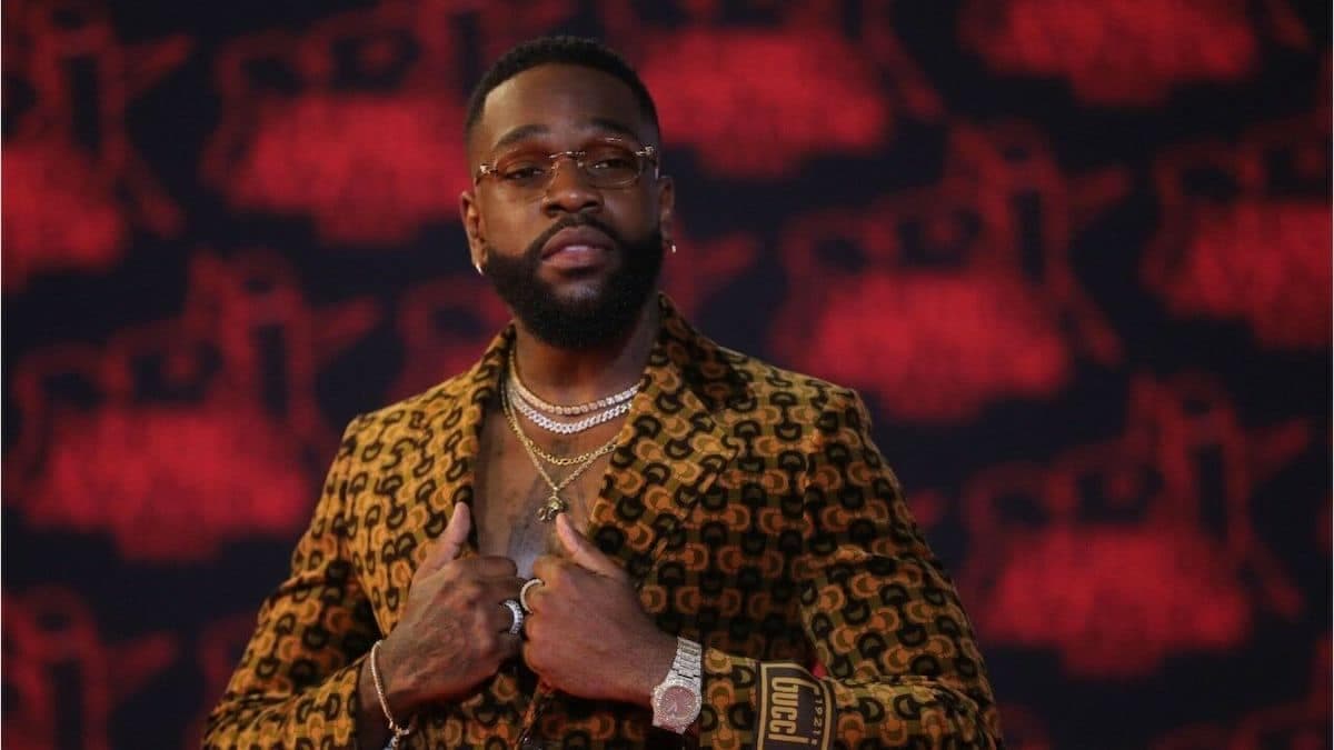 Tayc: l’artiste au cÅ“ur d’une polémique avec sa chanson «Â Quand tu dorsÂ »