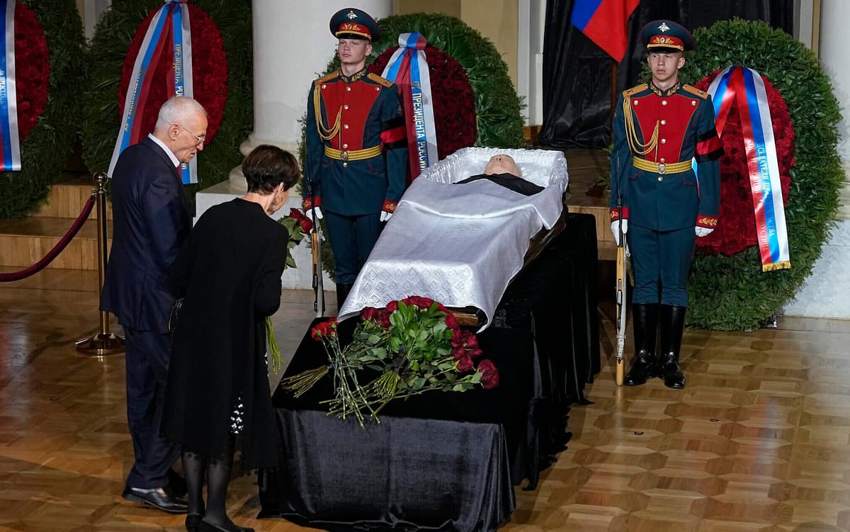 La Russie fait ses adieux à  Mikhaà¯l Gorbatchev, au minima et sans Vladimir Poutine
