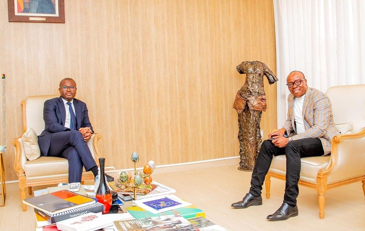 Bénin: l’artiste Ivoirien A’salfo reçu en audience par le ministre Romuald Wadagni