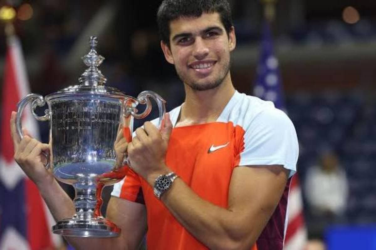Tennis: Carlos Alcaraz remporte l’US Open et devient numéro 1 mondial à  19ans