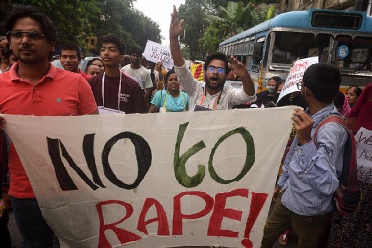 Inde: un garçon de 12 ans dans un état critique, après un viol collectif par 4 de ses camarades