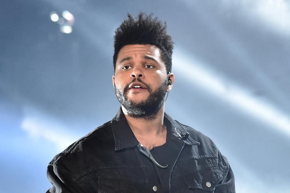 « Ma voix s’est éteinte… » The Weeknd perd sa voix en plein concert à  Los Angeles (vidéo)