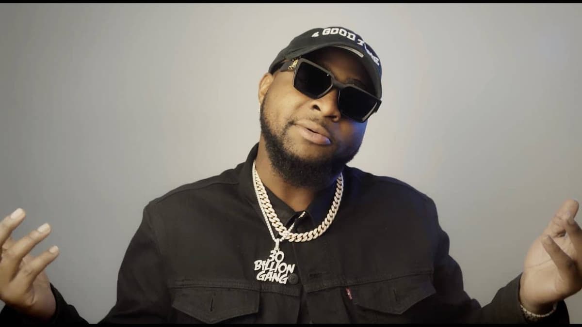 Davido : le chanteur envisage de donner 1 million de dollars à  chacun de ses amis