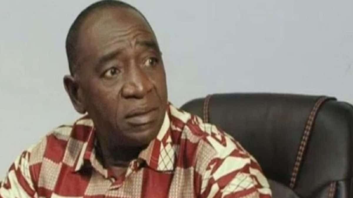 Grosse frayeurÂ pour l’acteur Michel Bohiri: sa voiture prend feu en pleine circulation (image)