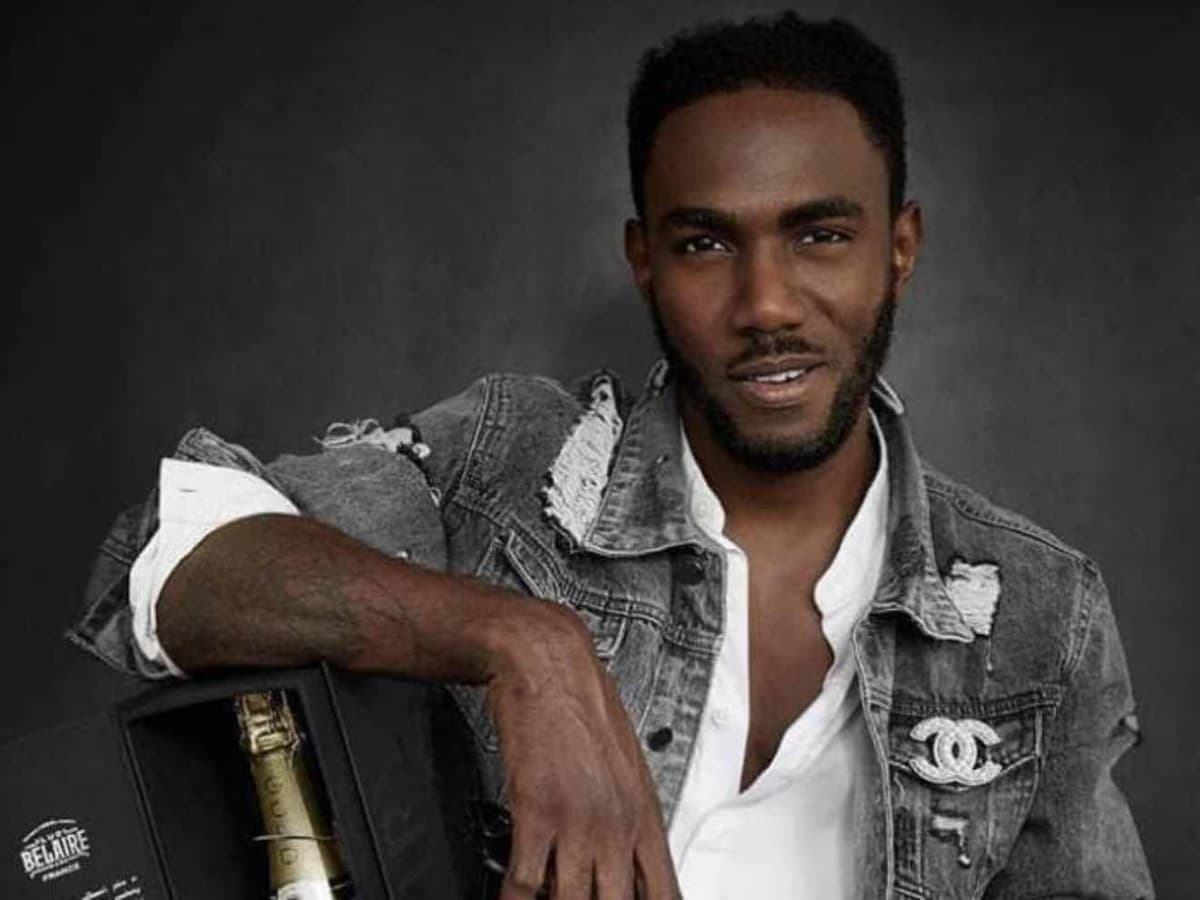 The Bachelor: Joà«l Williams déjà  en couple? Bob Lee a vendu la mèche