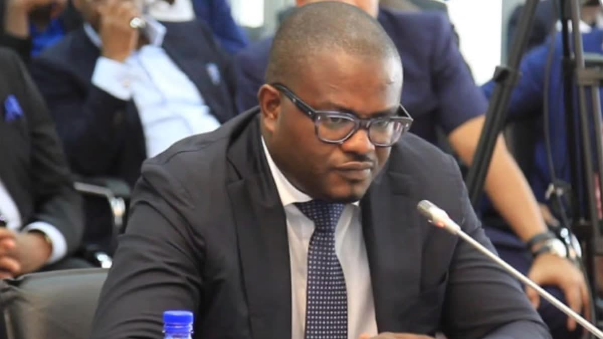 Ghana: le secrétaire d’Etat aux Finances Charles Adu Boahen démis de ses fonctions