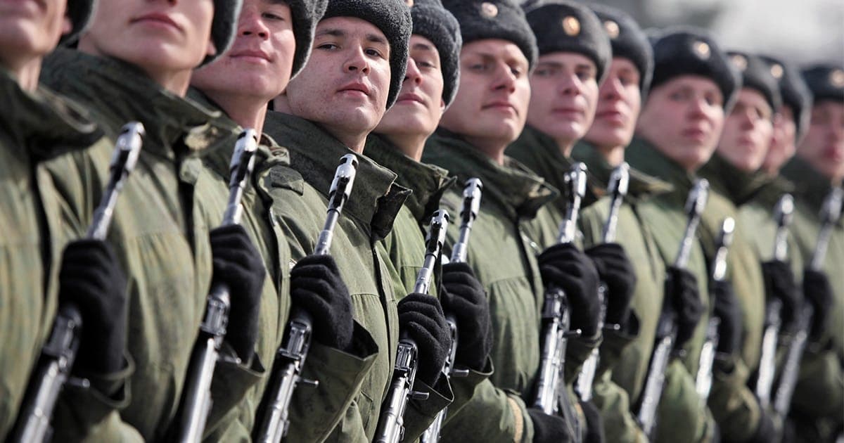 Russie: une formation militaire de base sera ajoutée au programme scolaire l’an prochain