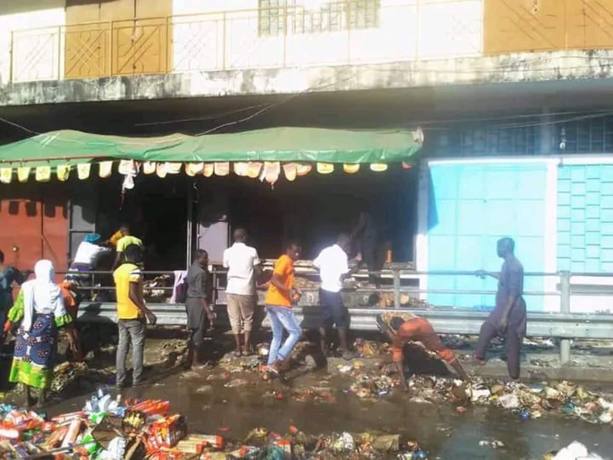 Bénin: un incendie fait d’énormes dégà¢ts au marché Arzèkè de Parakou