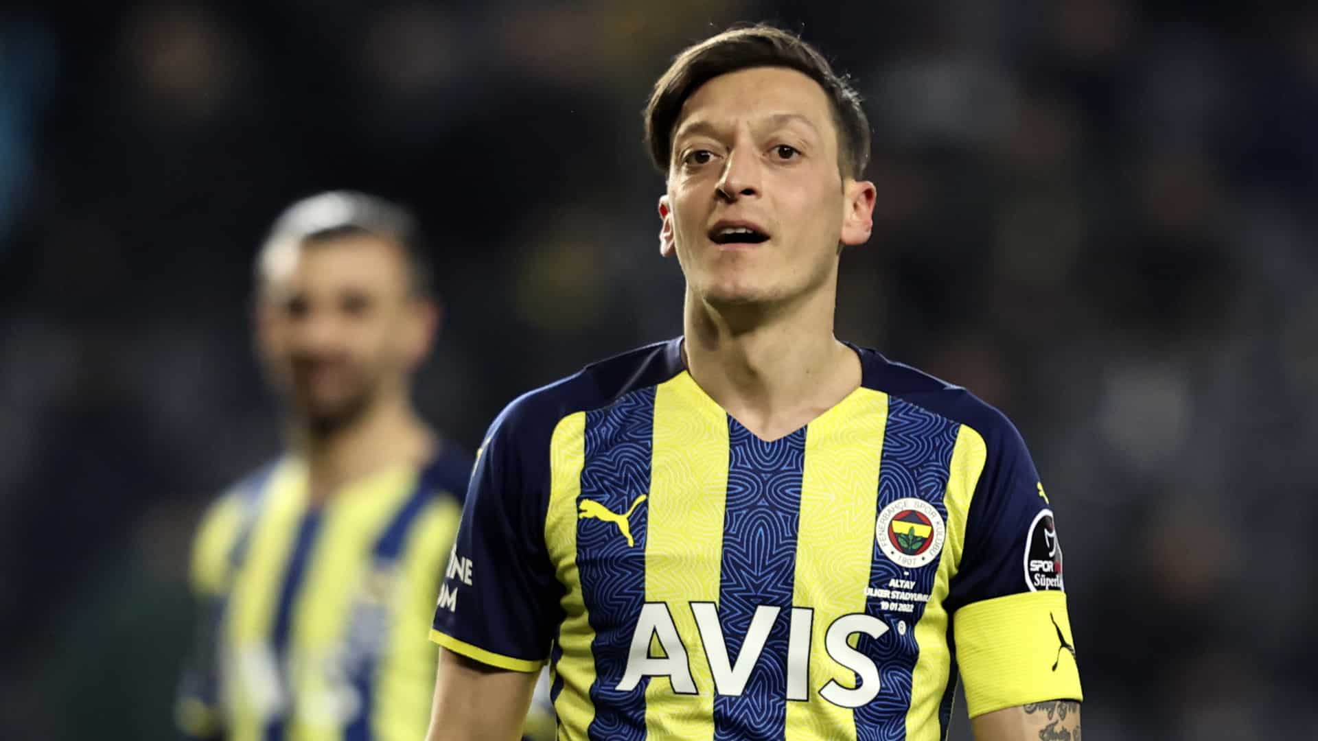 Officiel: Mesut Ozil raccroche les crampons