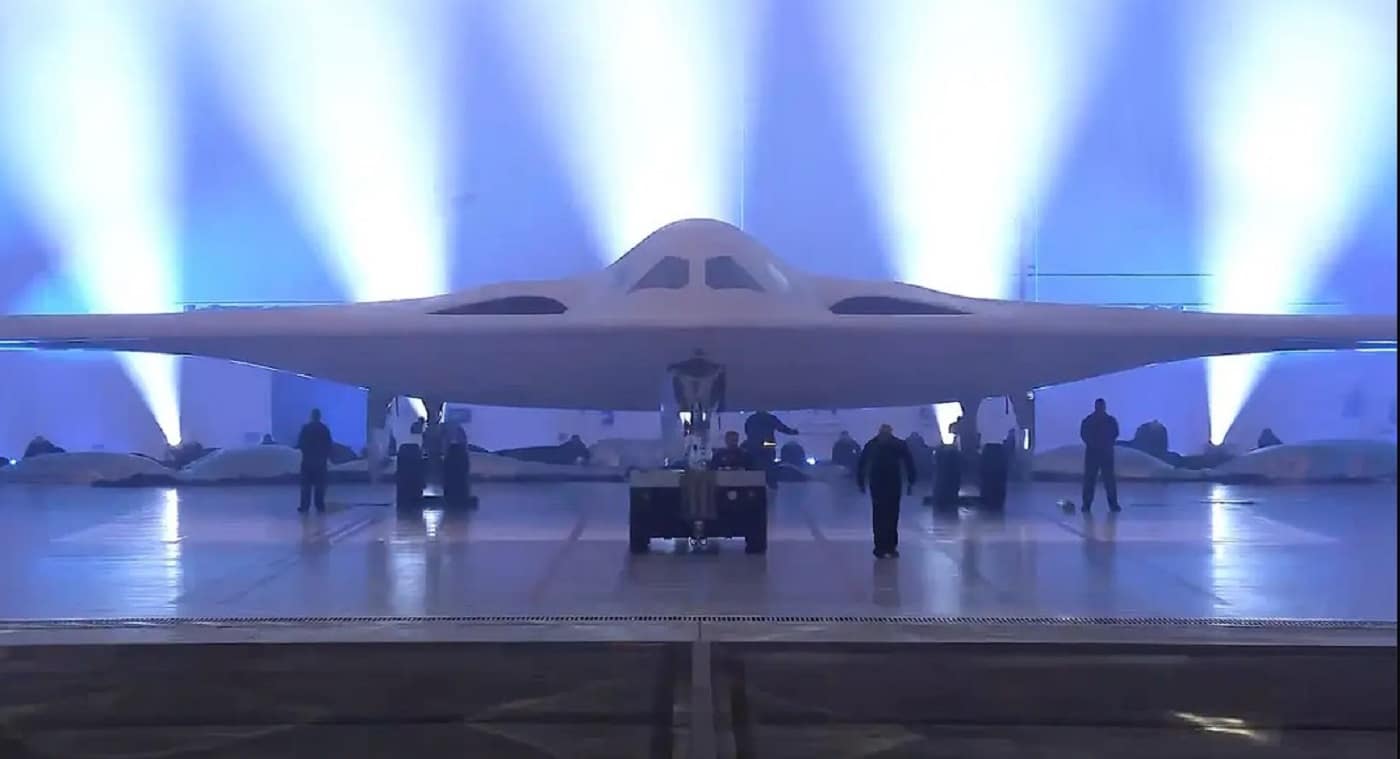 Bombardier B-21 Raider: les États-Unis dévoilentÂ le 1er appareil de 6e génération au monde