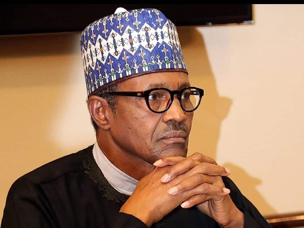 Nigéria: l’ancien président Buhari pleure les soldats tués au Niger