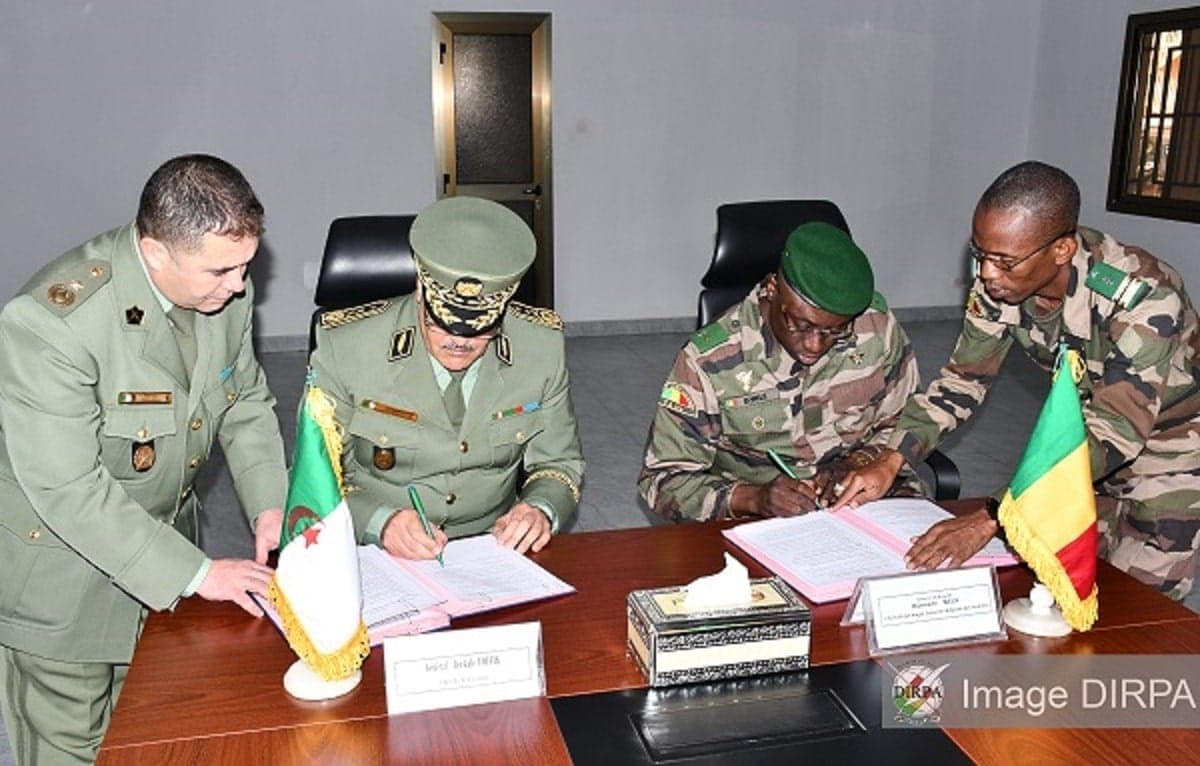 Le Mali et l’Algérie renforcent leur coopération militaire
