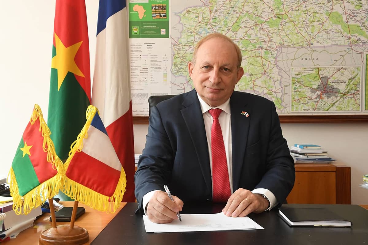 La France rappelle son ambassadeur au Burkina Faso « pour mener des consultations »
