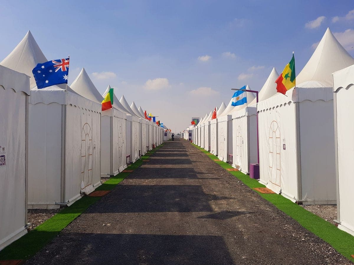 Séismes: le Qatar enverra 10Â 000 bungalows du Mondial en Turquie et en Syrie