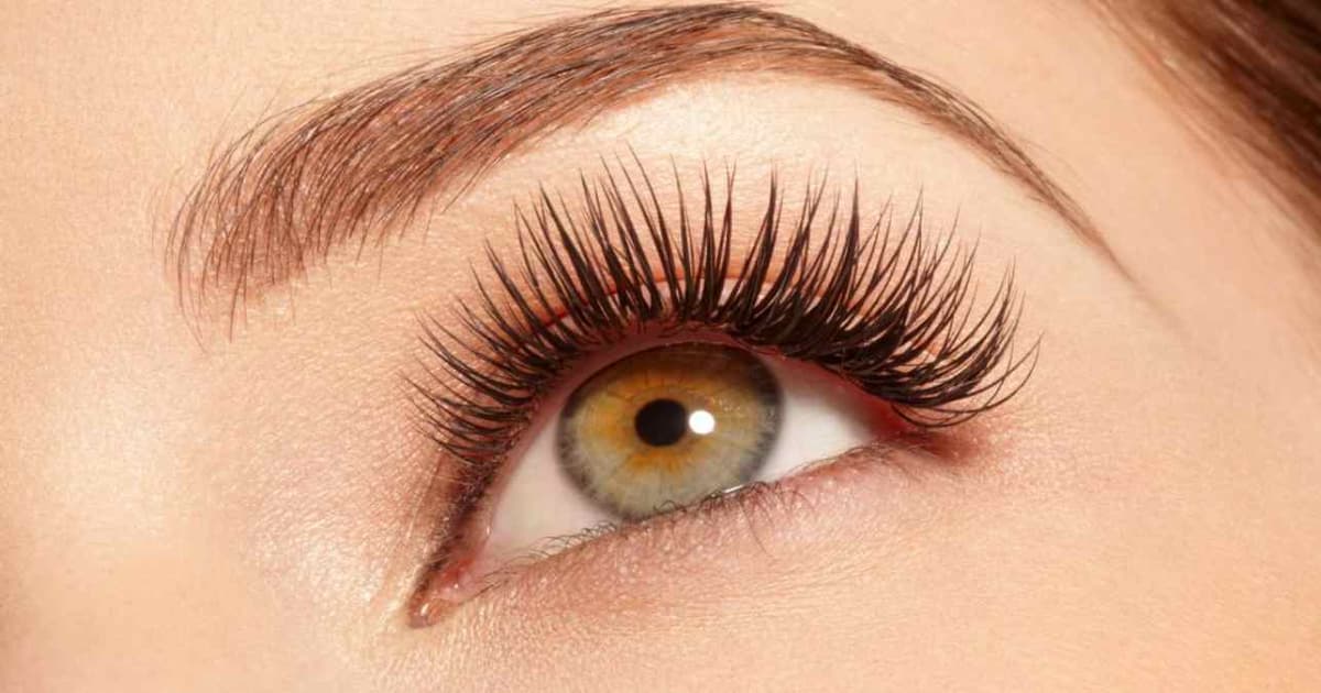 Beauté : recette pour avoir naturellement de longs cils bien épais