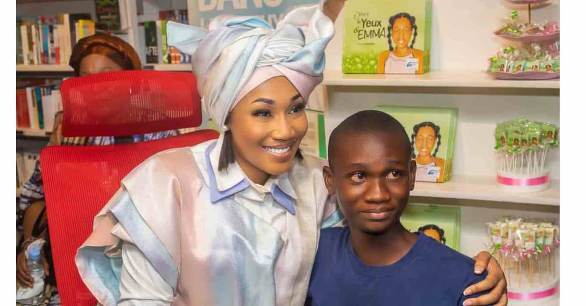 Emma Lohoues: vague d’émotions au lancement de son livre « Dans les yeux d’Emma »