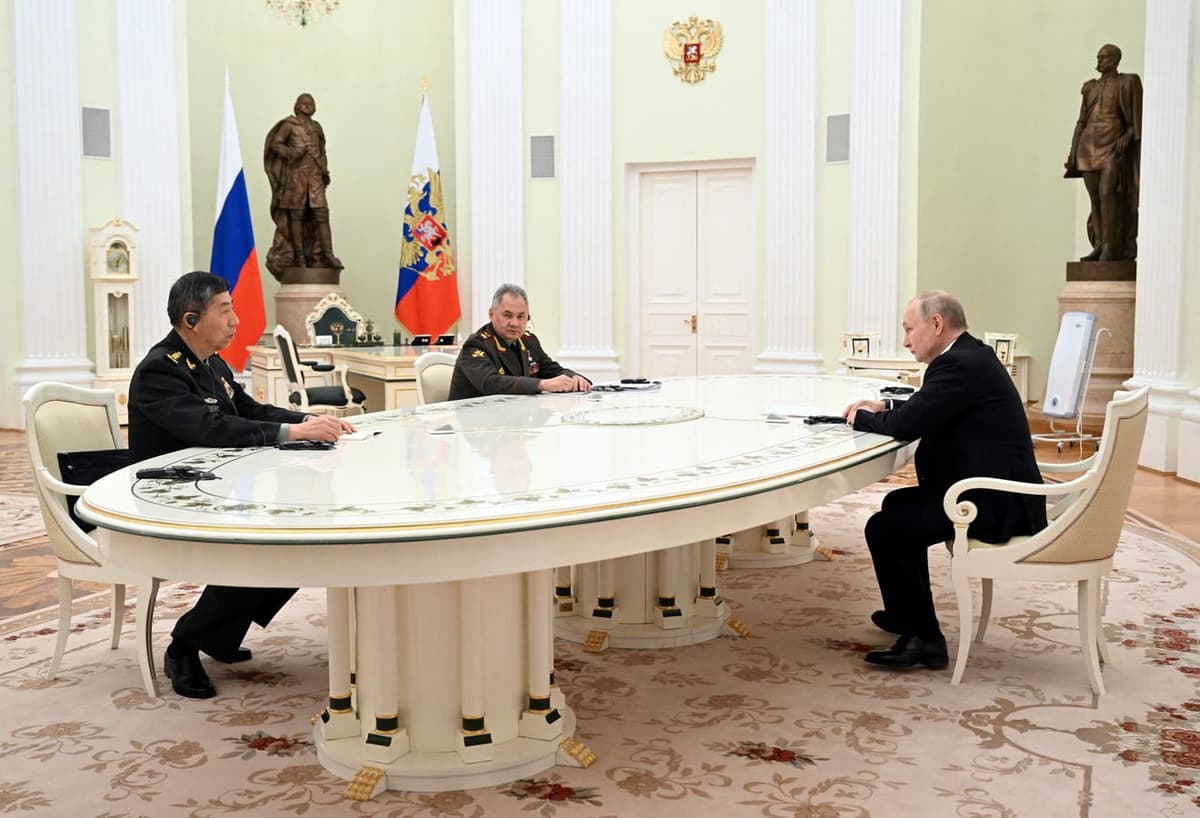 Vladimir Poutine a rencontré le ministre chinois de la défense à  Moscou