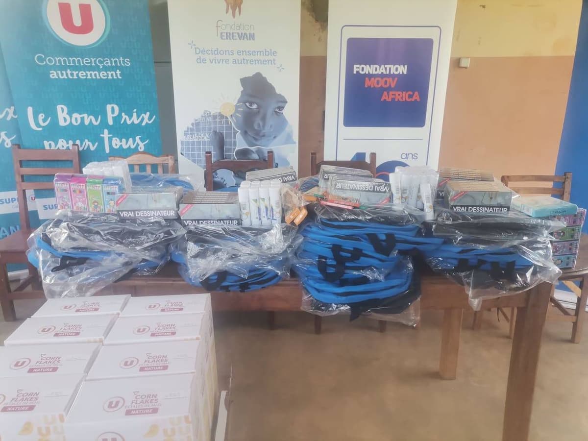 Bénin: don de la Fondation Moov Africa à  l’orphelinat Notre Dame du refuge de Komiguia