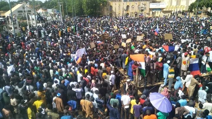 Coup d’État au Niger: marche de soutien aux putschistes à  Niamey