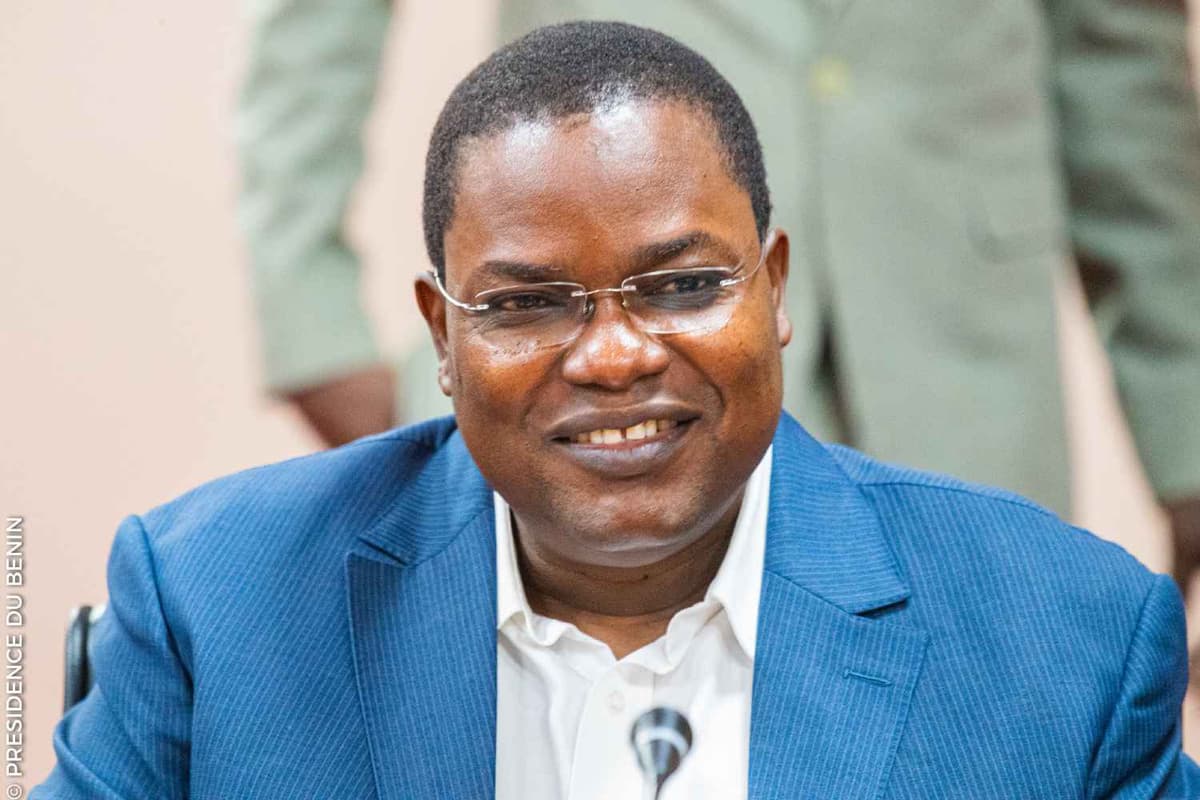 L’Honorable Aké Natonde, lauréat du Leadership Awards 2022 au Sénégal