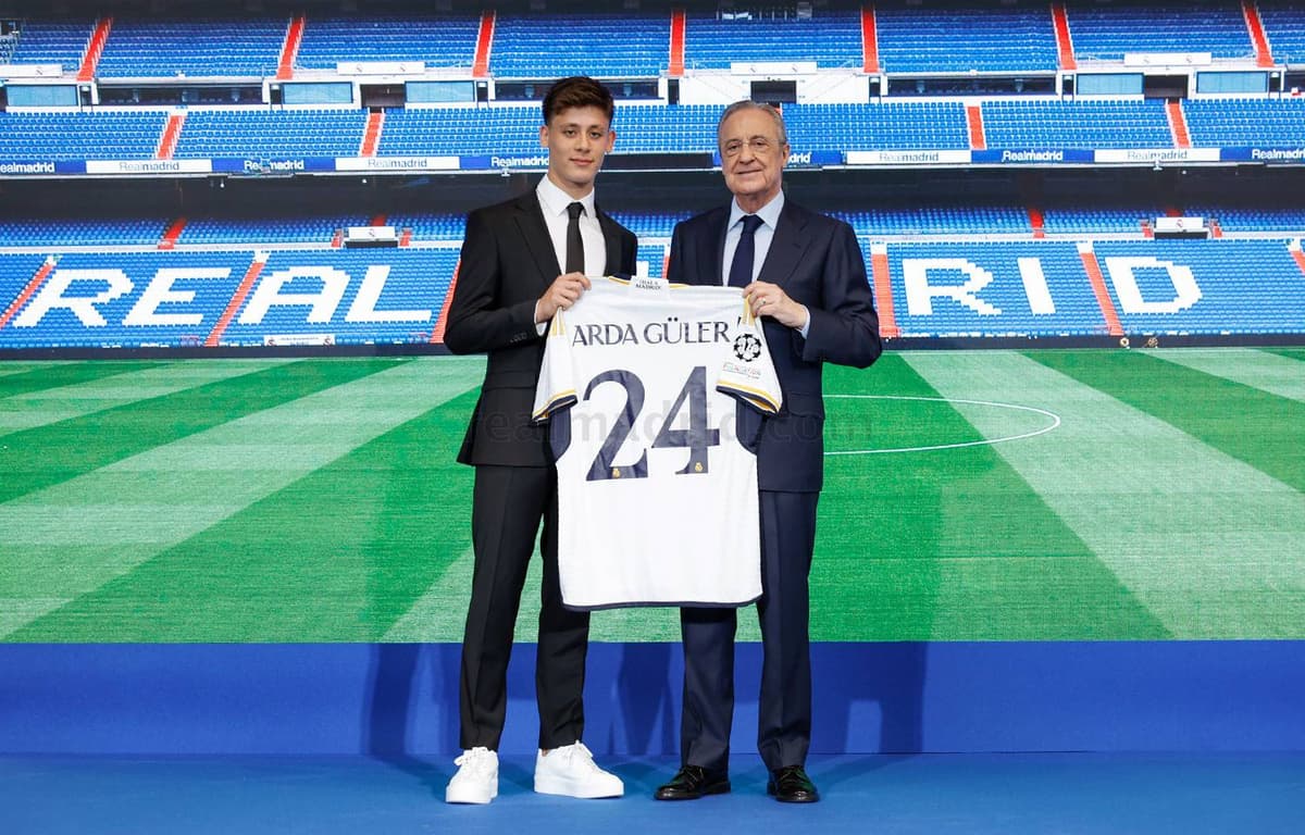 Real Madrid: « c’est une recrue assez bonne et intelligente », Kroos est fan d’Arda Gà¼ler