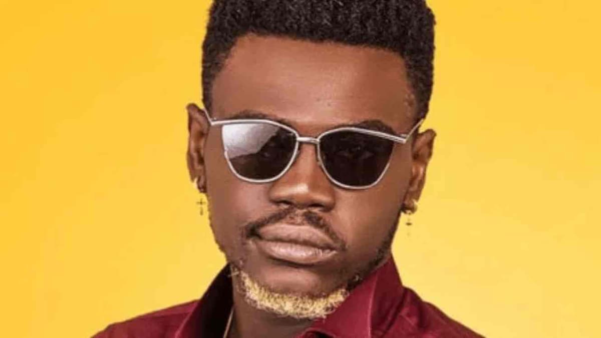 Ariel Sheney: deux jours après la mort de son épouse, le chanteur annonce le décès de son père