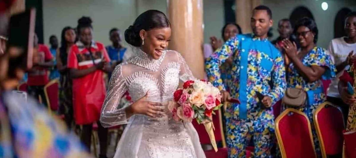 Paul Biya: le président cité dans une affaire de faux mariage de la chanteuse Indira