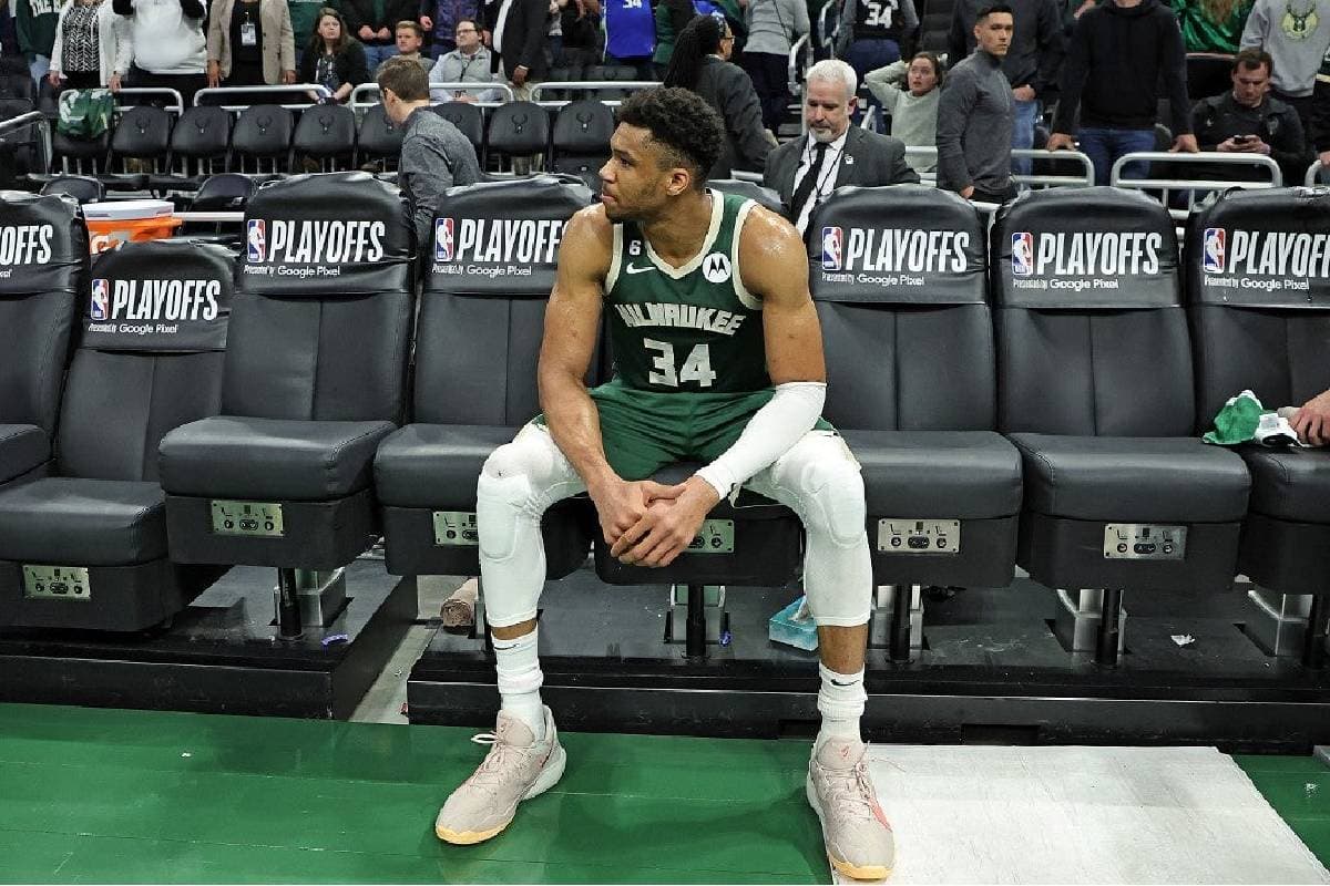 NBA: la star Giannis Antetokounmpo prolonge avec Milwaukee