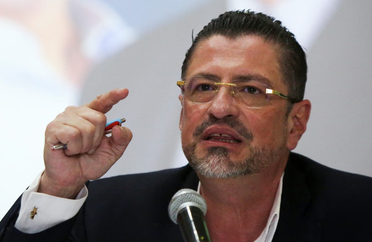 Costa Rica : le président Rodrigo Chaves et des membres du gouvernement accusés de trafic d’influence