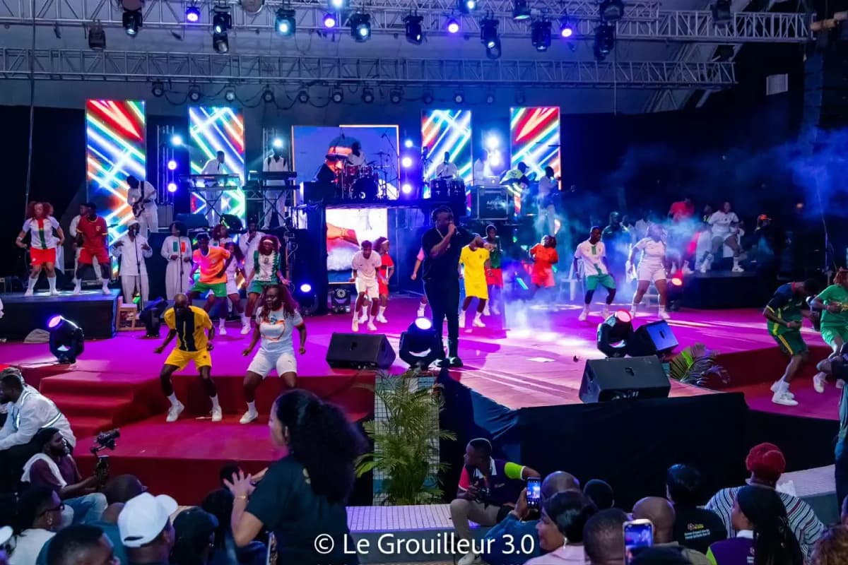 Concert d’Apoutchou National : le fils de Bleu Brigitte fait le plein de la salle Anoumabo (photos)