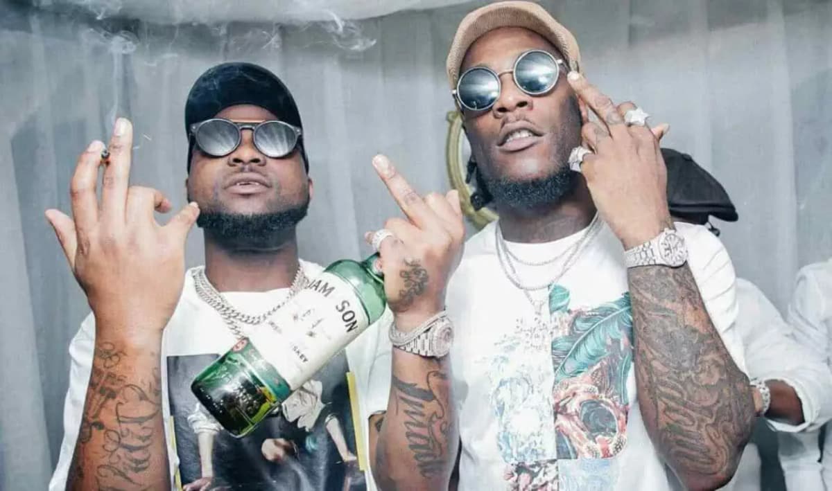 Burna Boy: sa mère lui inflige une sévère punition après avoir traité Davido de « là¢che »