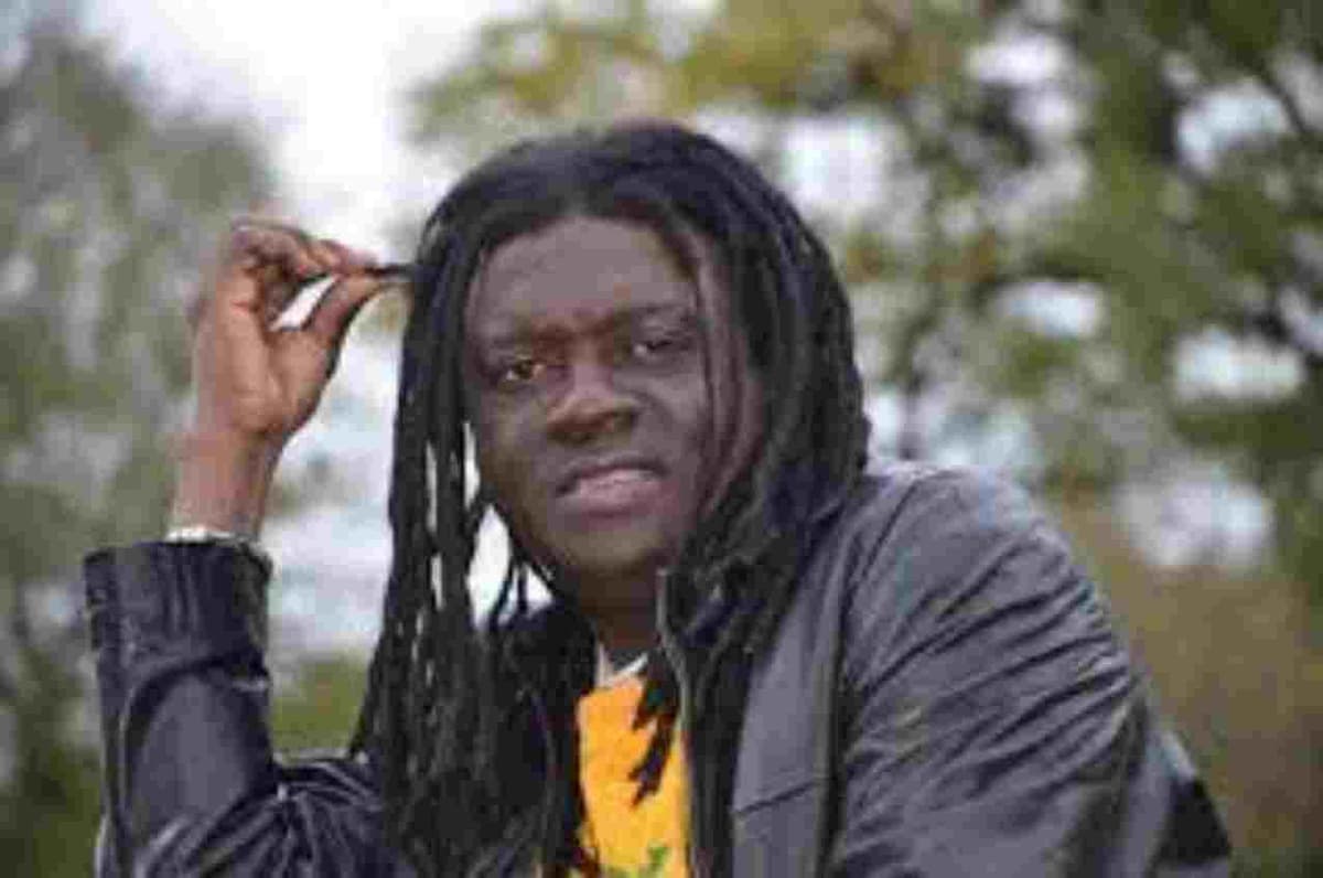 « Cabri mort » et « John Bri »: de retour d’exil, Serge Kassy donne la signification de ces deux titres