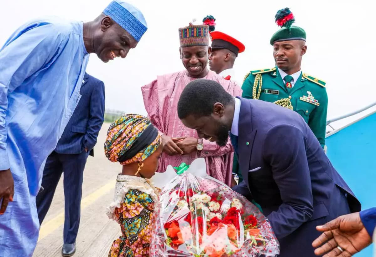 Sénégal: Bassirou Diomaye Faye est arrivé au Ghana