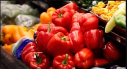 Vie chère: 7 légumes pour remplacer les tomates en cuisine