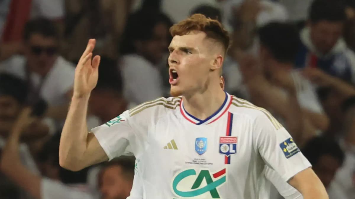 Lyon: Jake O’Brien rejoint Everton