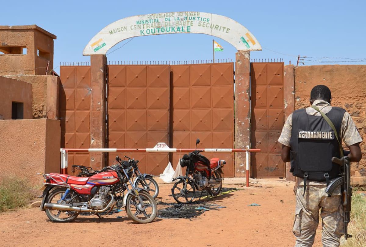 Niger: attaque d’une prison de haute sécurité, des chefs terroristes en fuite