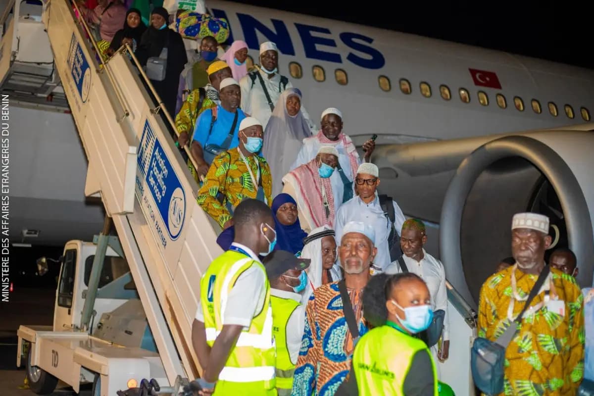 Hadj 2024: Olushegun BAKARI accueille la dernière vague des pèlerins béninois