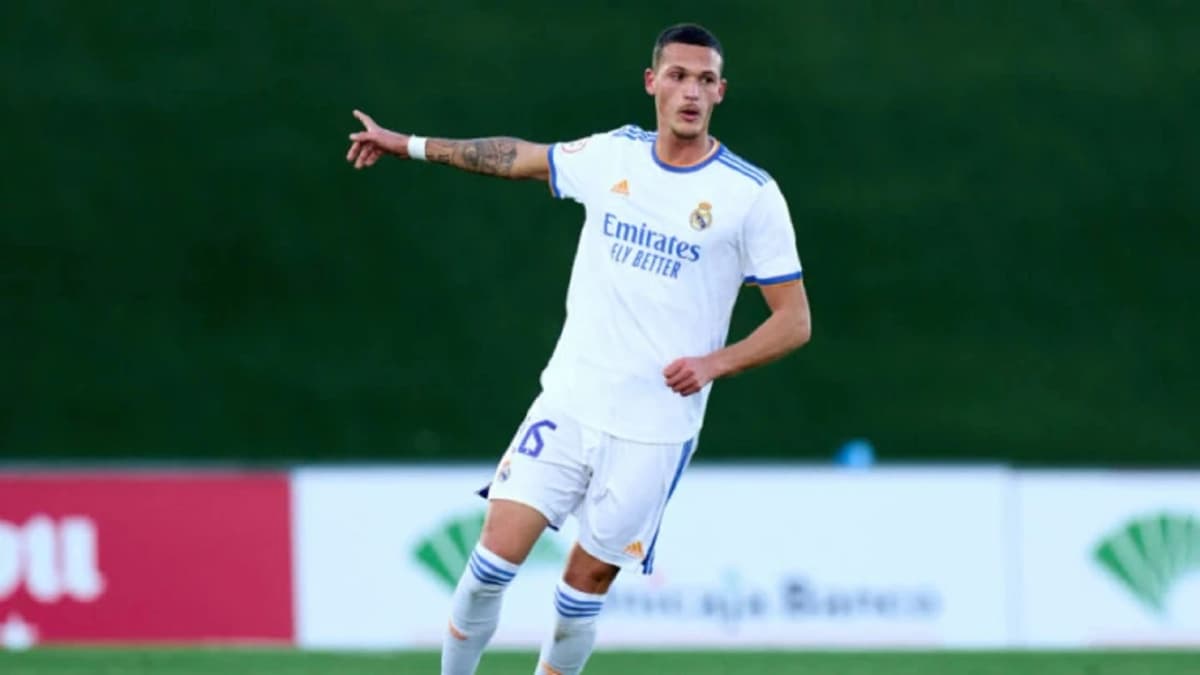 Real Madrid: Rafa Marin file à  Naples