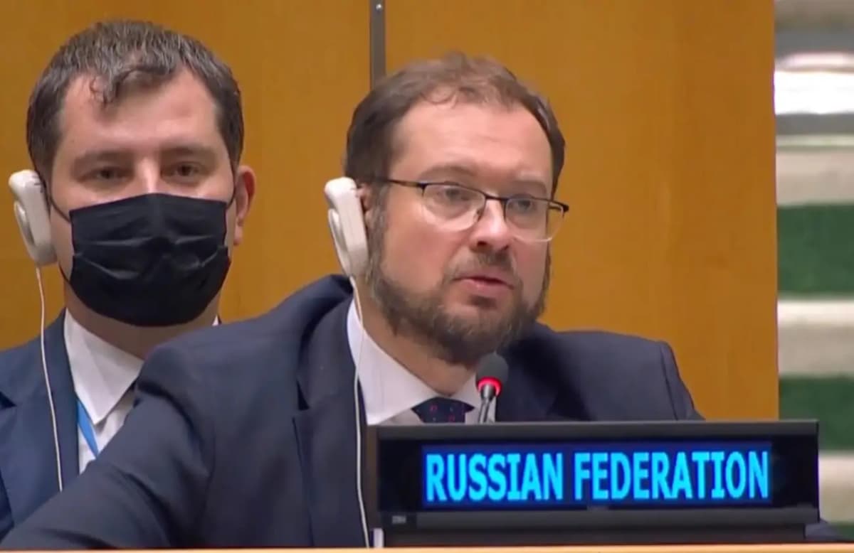 «Â La Russie continue de contribuer à  assurer la paix et la sécurité en AfriqueÂ », selon Meshchanov