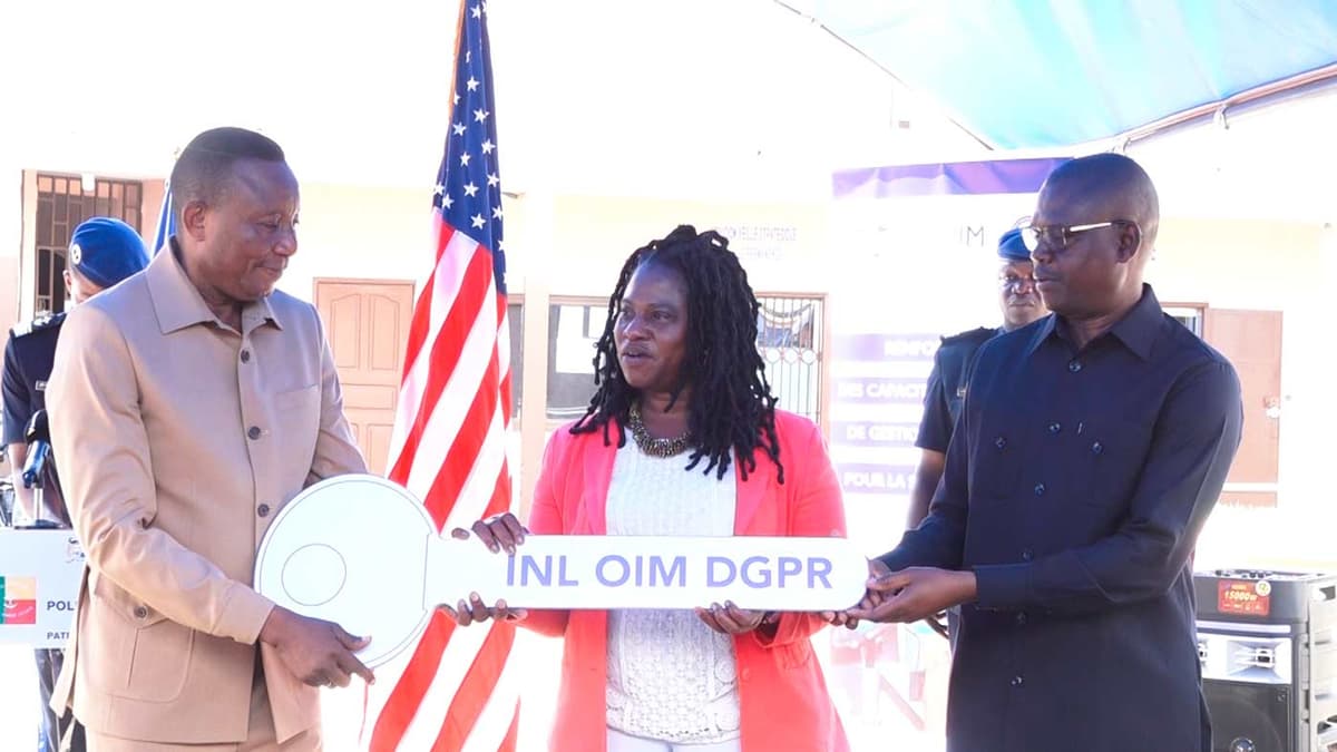 Remise d’équipements et de mobiliers d’une valeur de 90 millions FCFA de l’OIM à  la Police Républicaine du Bénin
