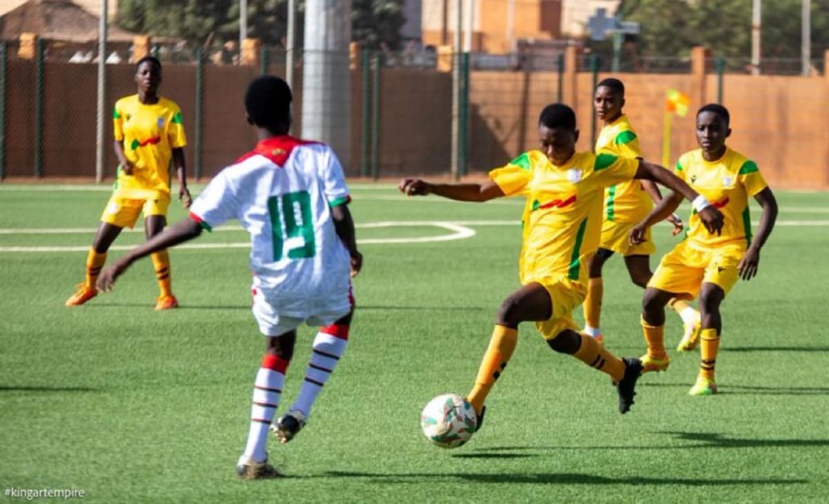 Tournoi UFOA B: les Amazones scolaires en finale